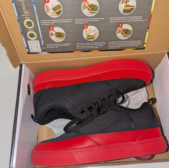 Boys Heeley Skate Sneakers - Picture 2 of 5